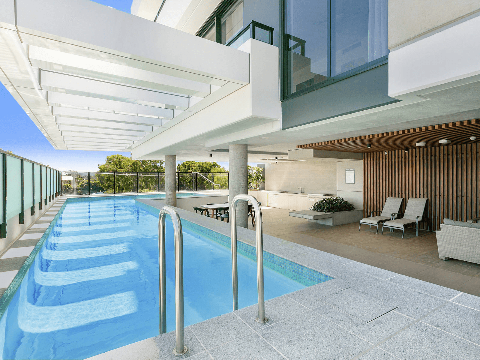 204/16-18 Seventh Avenue, Palm Beach, QLD 4221