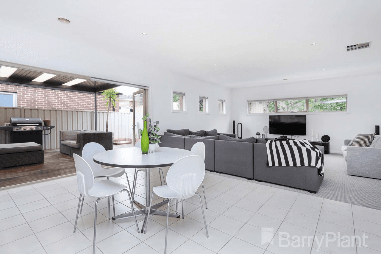 20 Clare Boulevard, Greenvale, VIC 3059