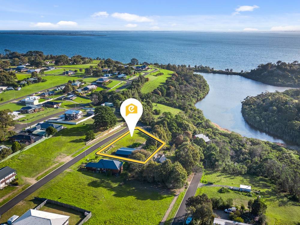 24 Seagull Avenue, Metung, VIC 3904