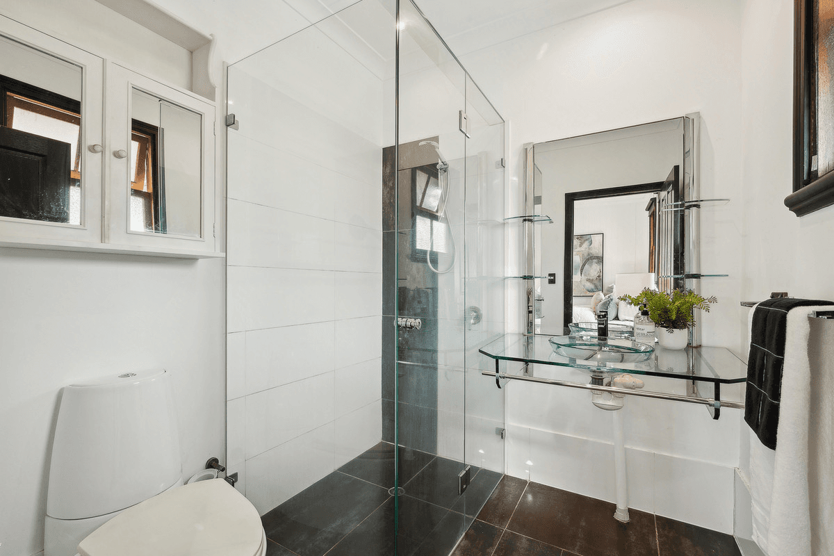 23 Kent Road, Wooloowin, QLD 4030