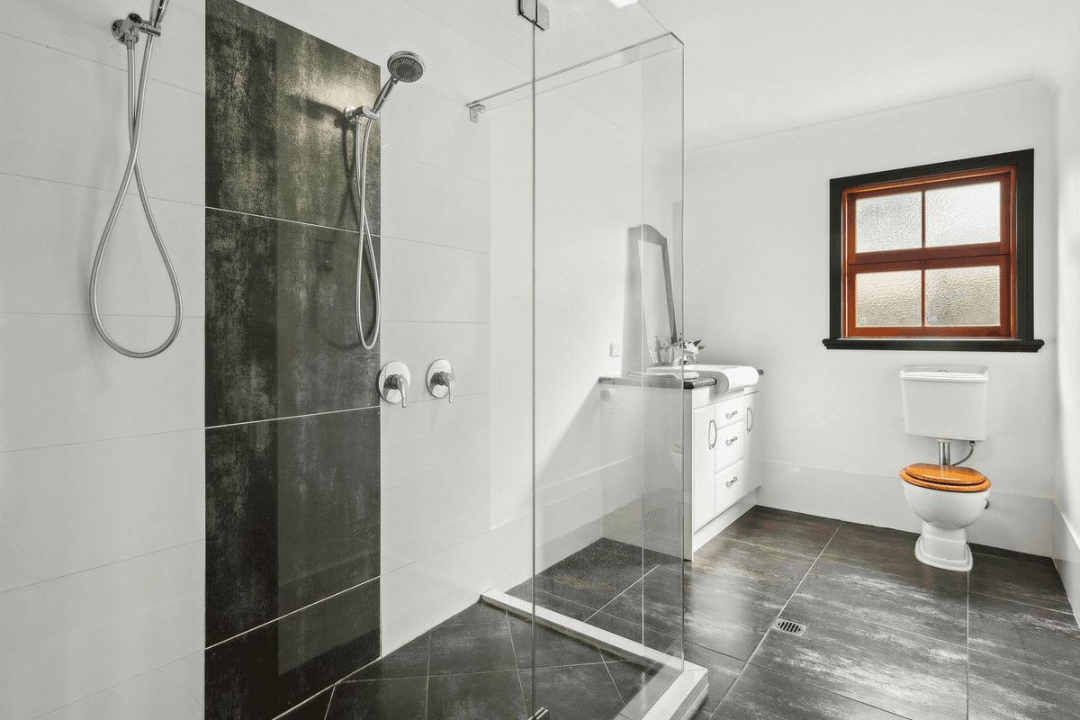 23 Kent Road, Wooloowin, QLD 4030