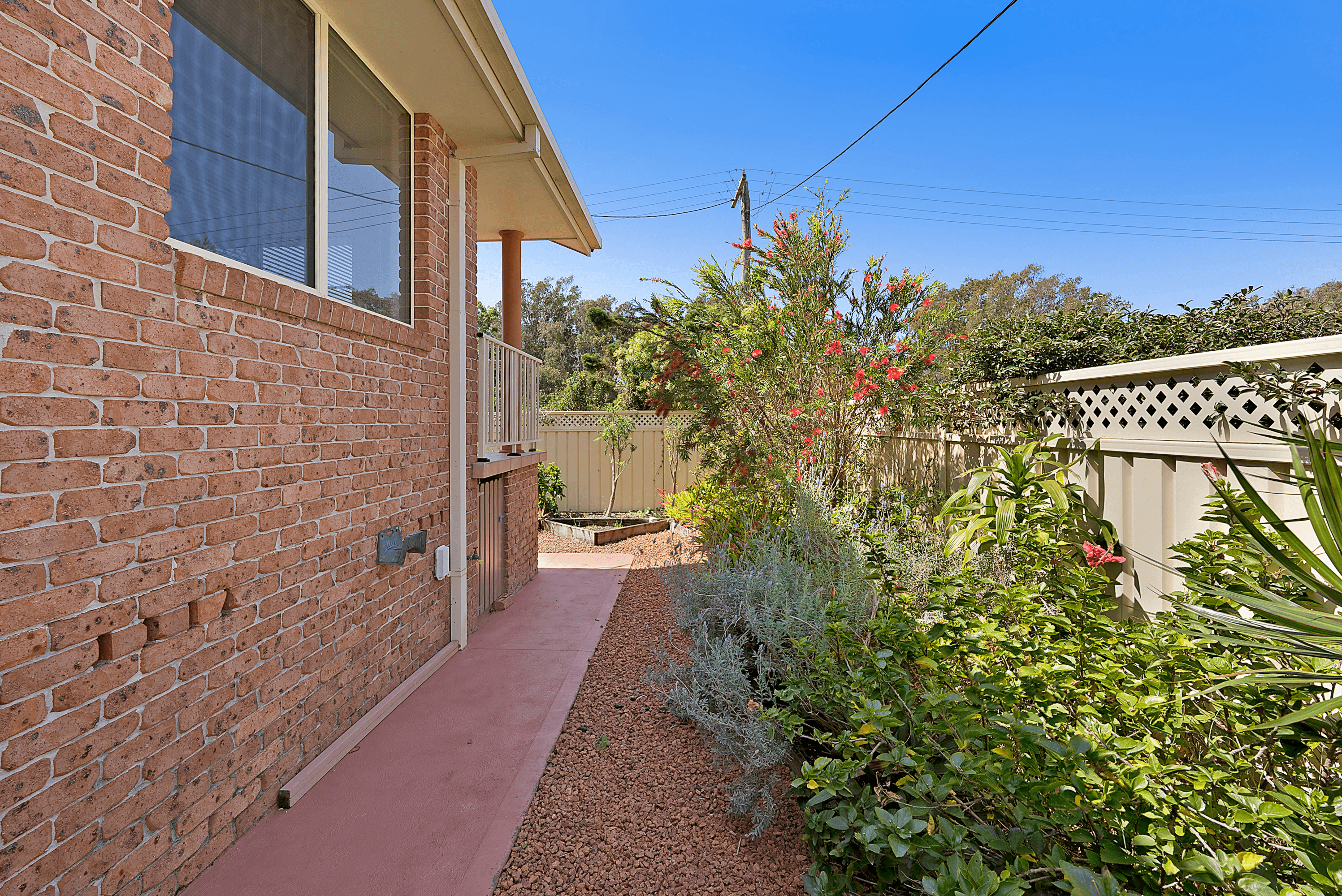 1/10 Mclennan Street, LAURIETON, NSW 2443