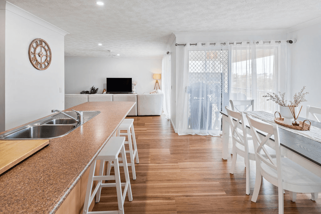 14/4 Proud Street, LABRADOR, QLD 4215