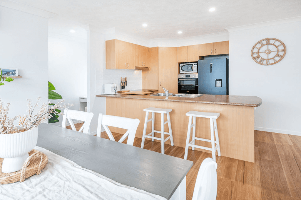 14/4 Proud Street, LABRADOR, QLD 4215