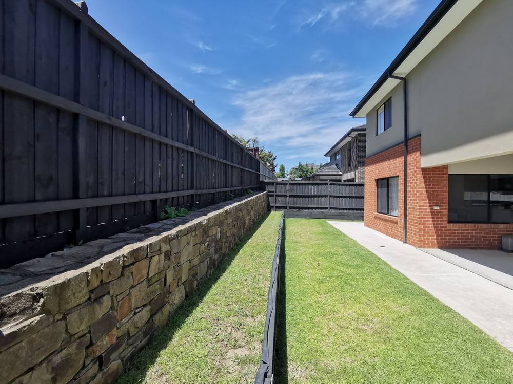 10 Lycium Road, Clyde North, VIC 3978