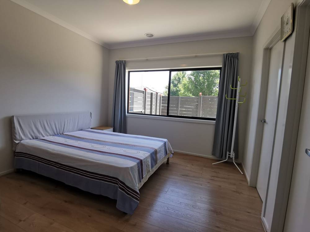 10 Lycium Road, Clyde North, VIC 3978