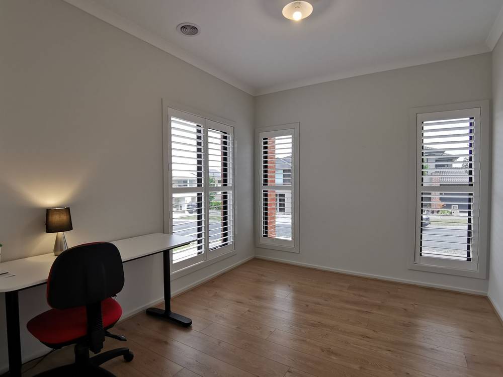 10 Lycium Road, Clyde North, VIC 3978