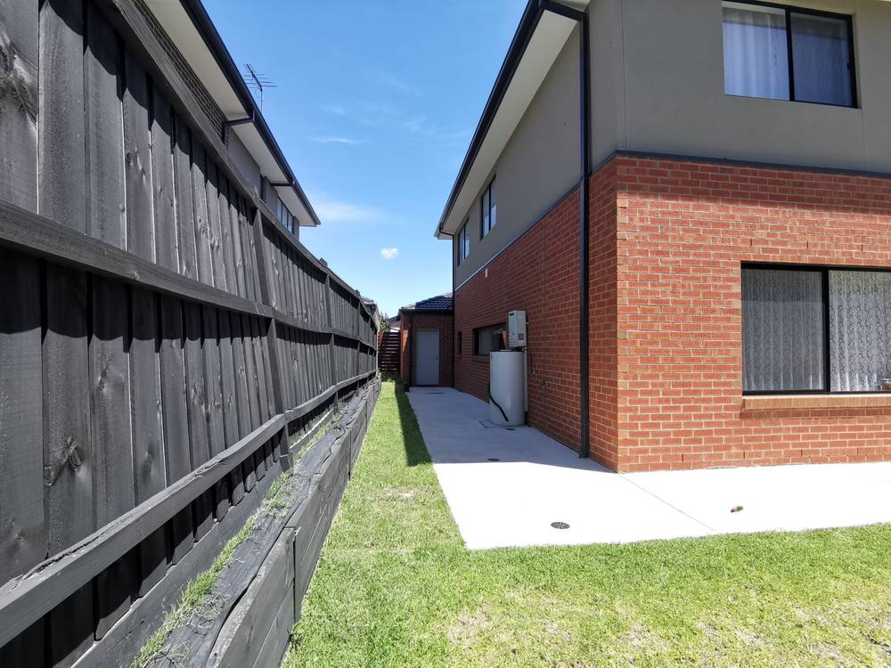 10 Lycium Road, Clyde North, VIC 3978
