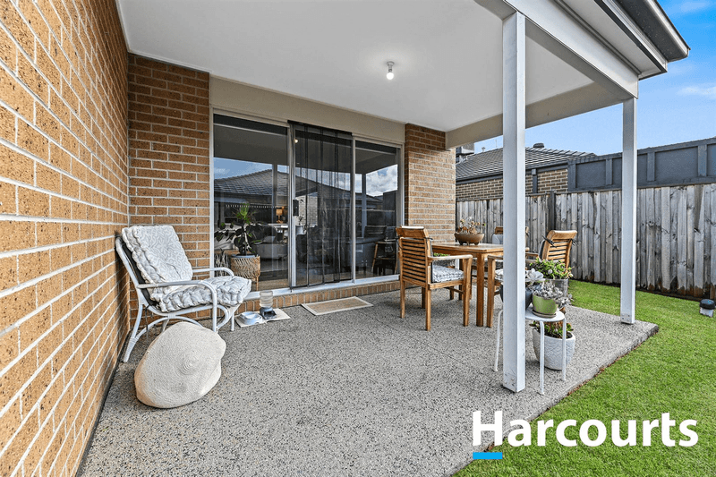 22 Athletic Circuit, Clyde, VIC 3978