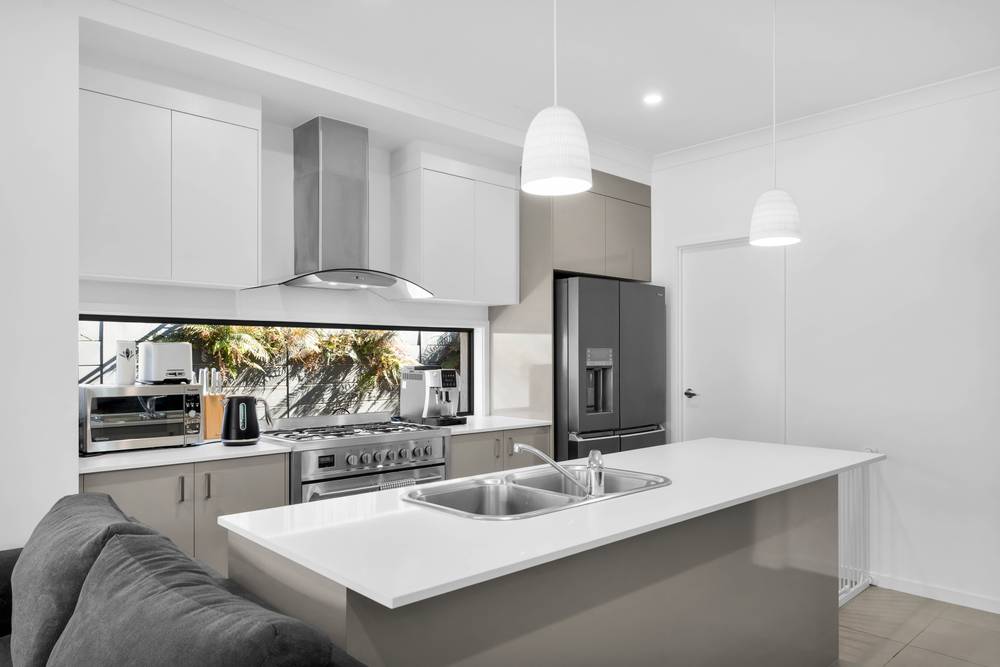 6 Kippen Close, Spring Mountain, QLD 4300