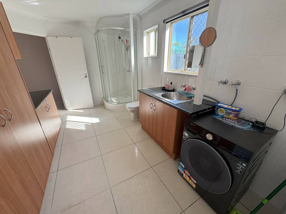 9 Lederhose St, Moura, QLD 4718