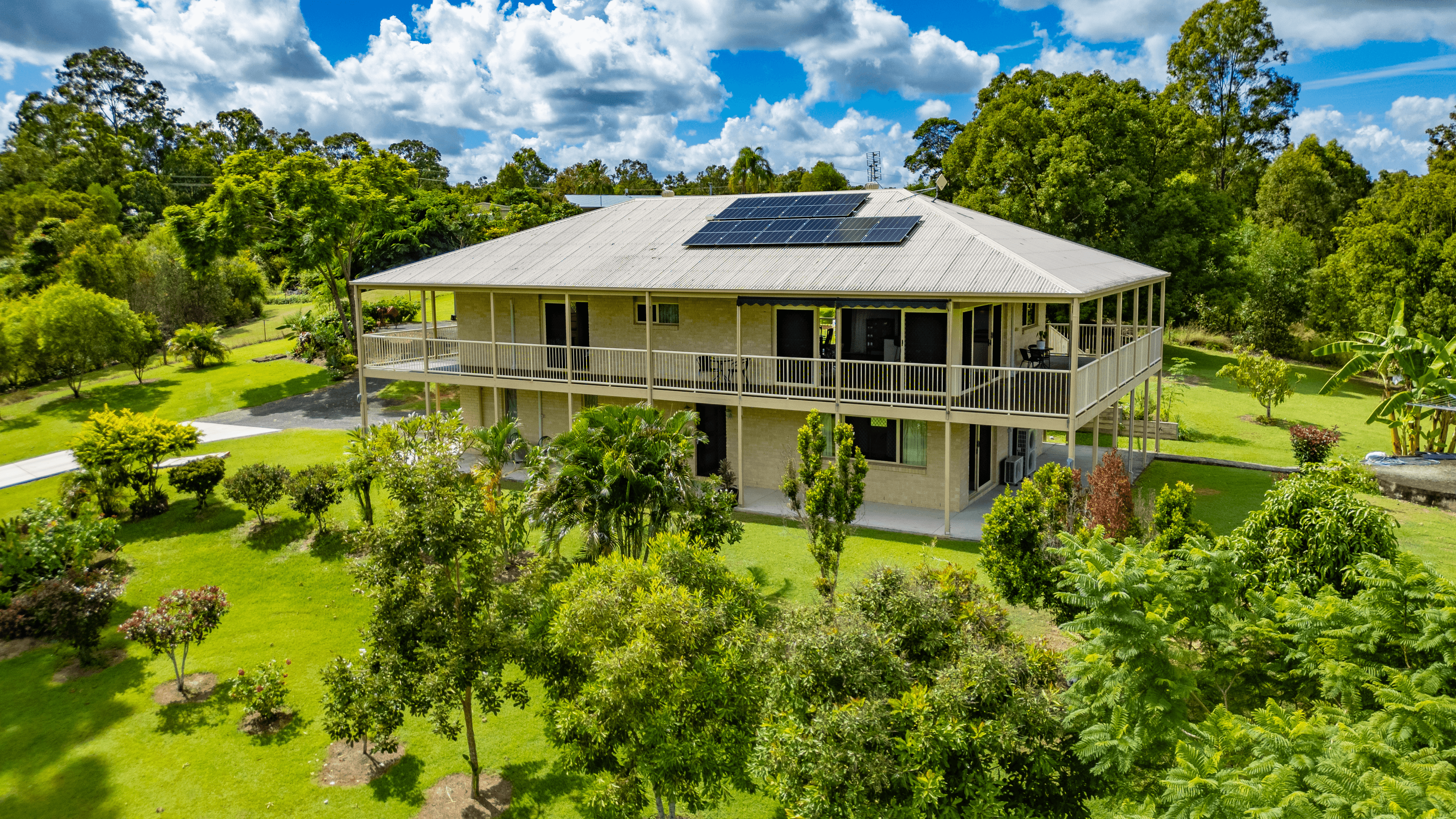 6 Danchia Court, SOUTHSIDE, QLD 4570