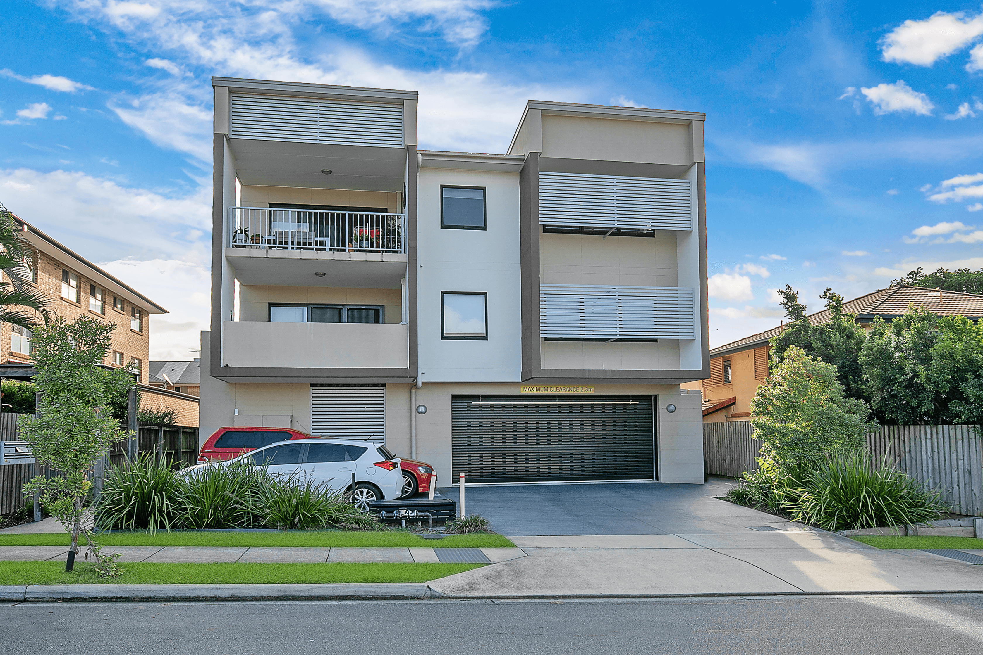 2/9 Greenbank Street, CHERMSIDE, QLD 4032