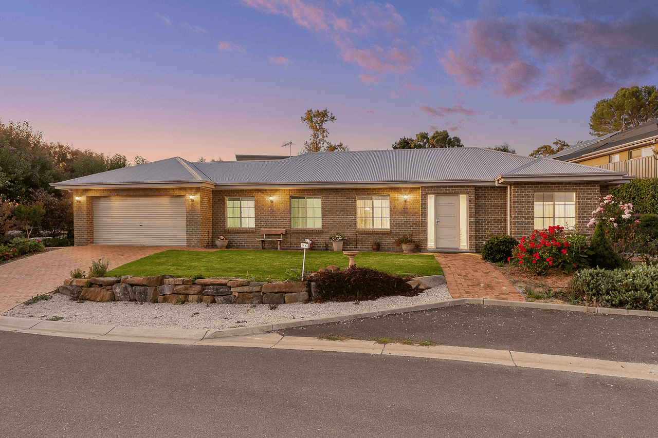 1A Strempel Ave, Hahndorf, SA 5245