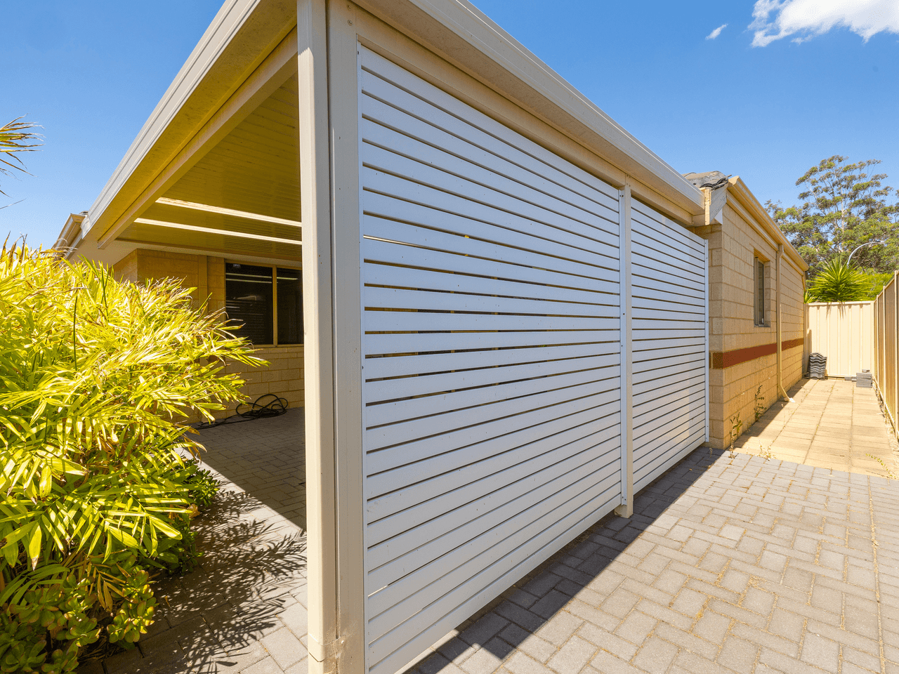 2/16 Andrea Way, QUEENS PARK, WA 6107