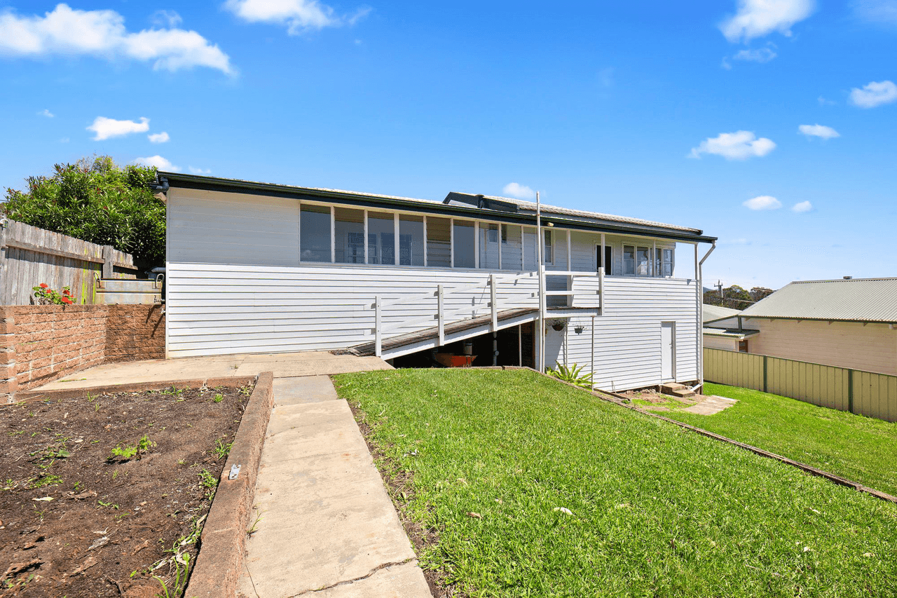 6 Emmott Street, MORUYA, NSW 2537