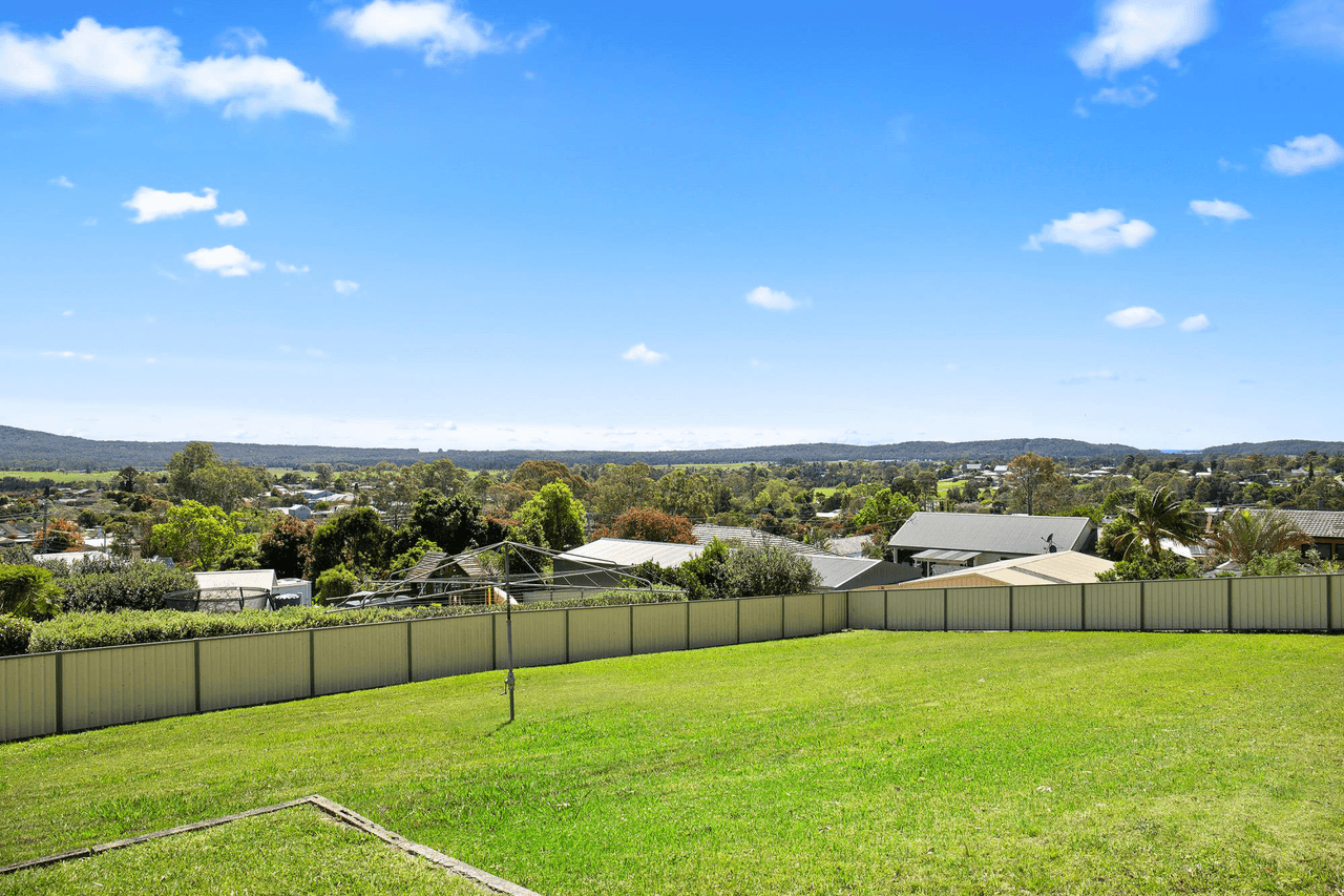 6 Emmott Street, MORUYA, NSW 2537