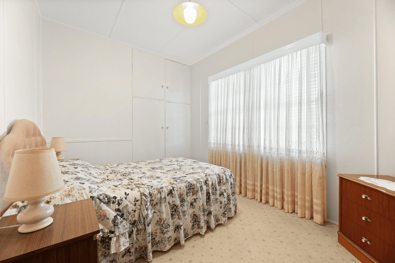 6 Emmott Street, MORUYA, NSW 2537