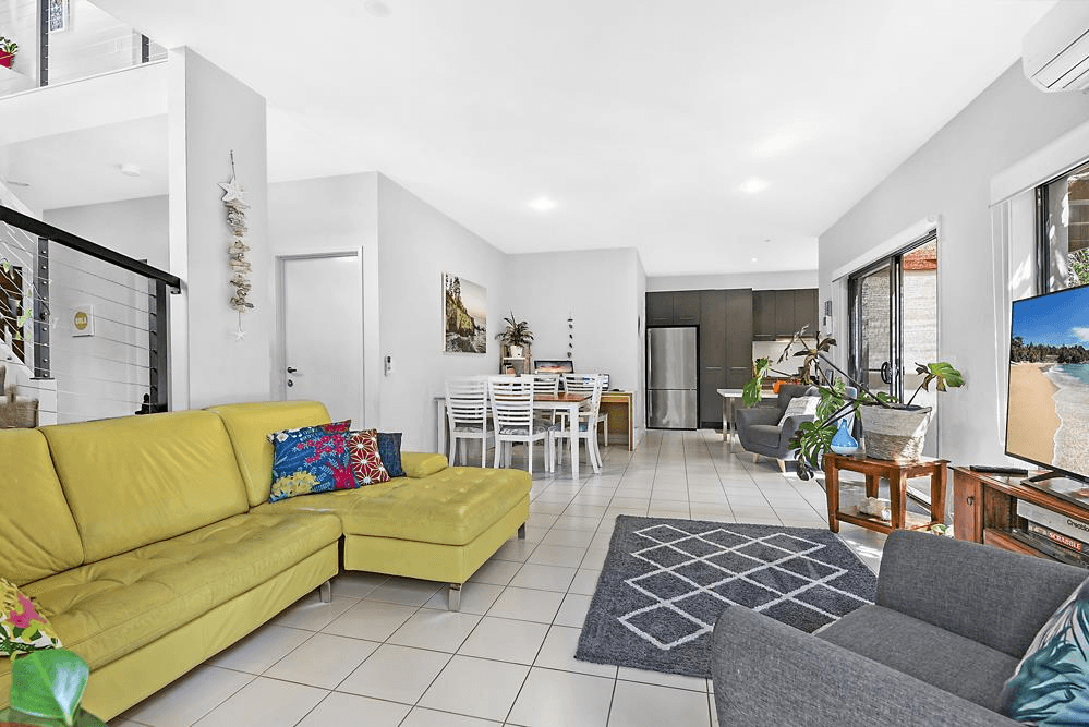 10/75 Benowa Road, Southport, QLD 4215