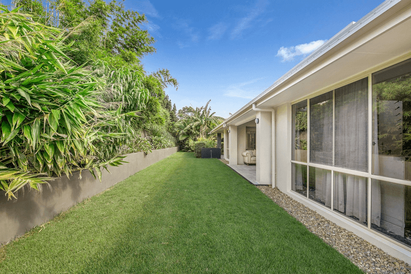 4 Katinka Circuit, COOMERA WATERS, QLD 4209