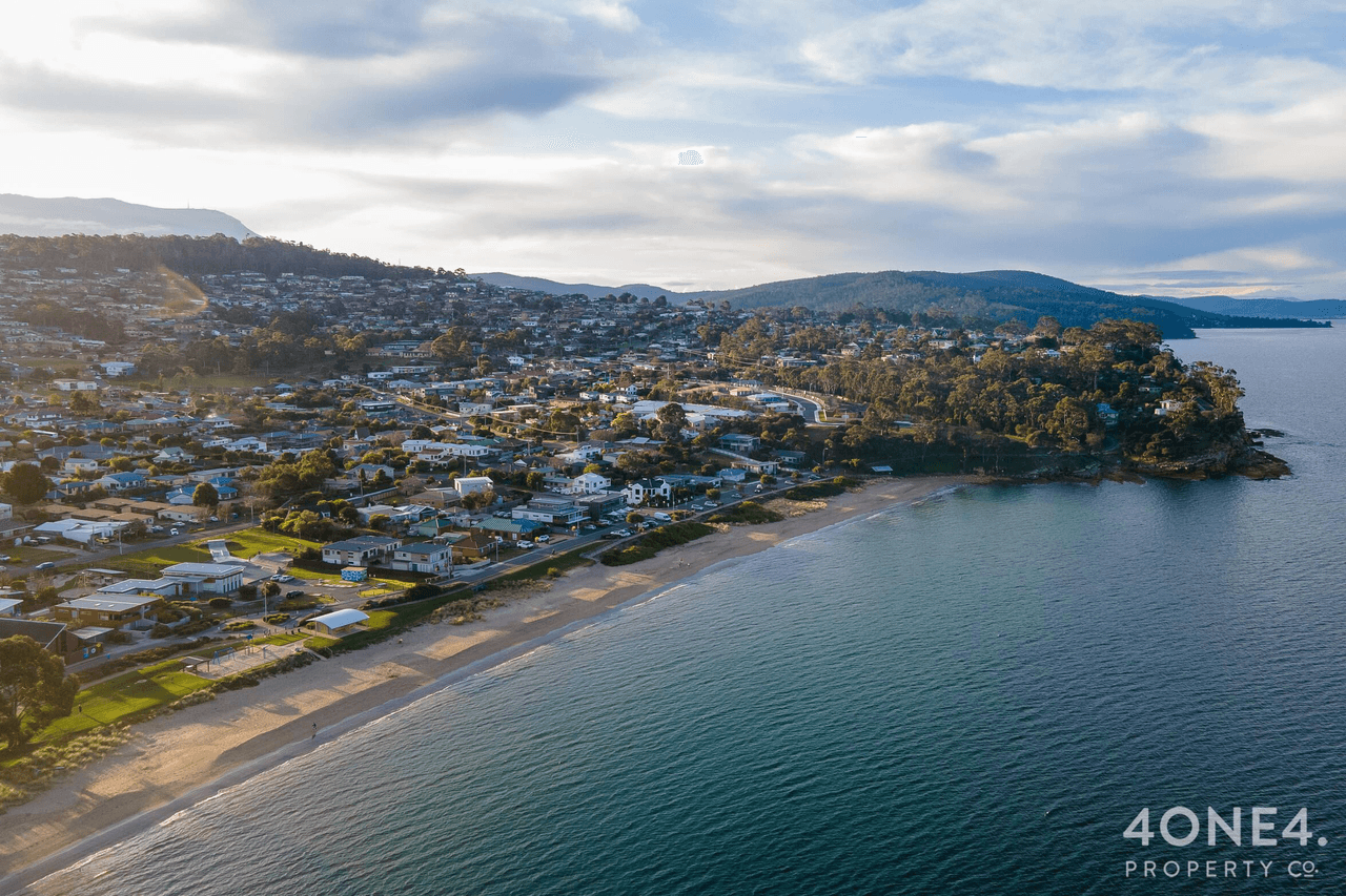 42 Home Avenue, Blackmans Bay, TAS 7052