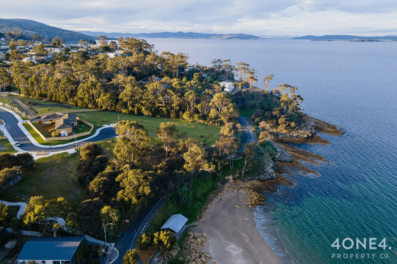 42 Home Avenue, Blackmans Bay, TAS 7052