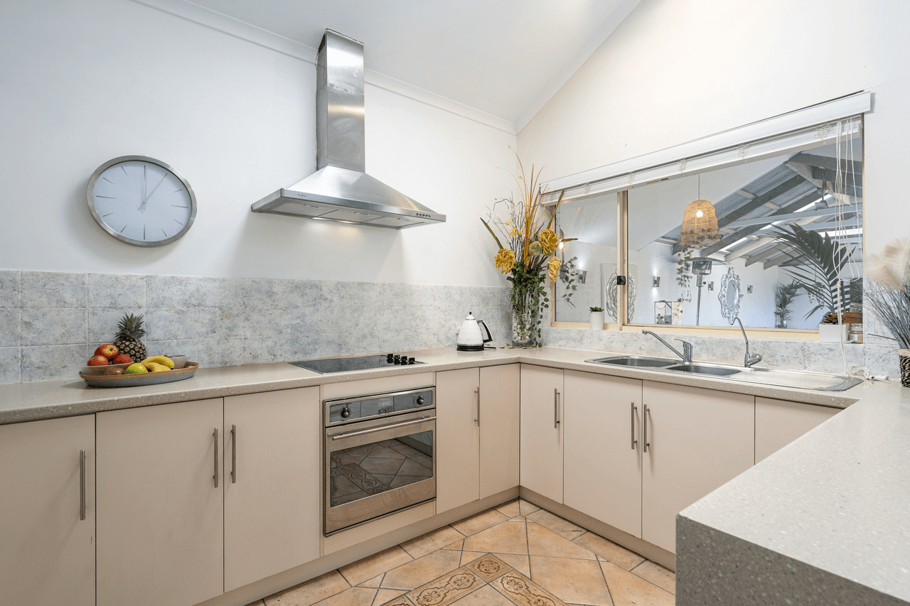 3 Kingston Avenue, HAPPY VALLEY, SA 5159