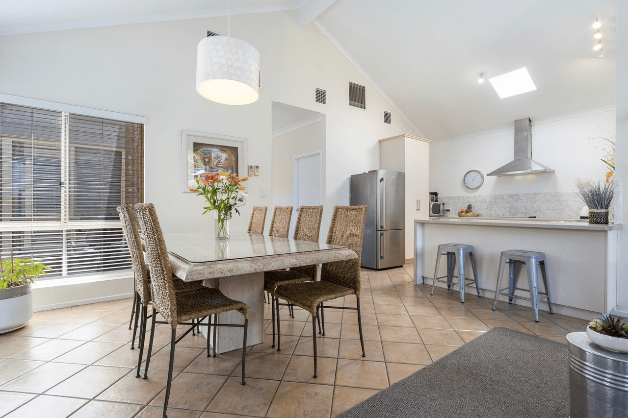 3 Kingston Avenue, HAPPY VALLEY, SA 5159
