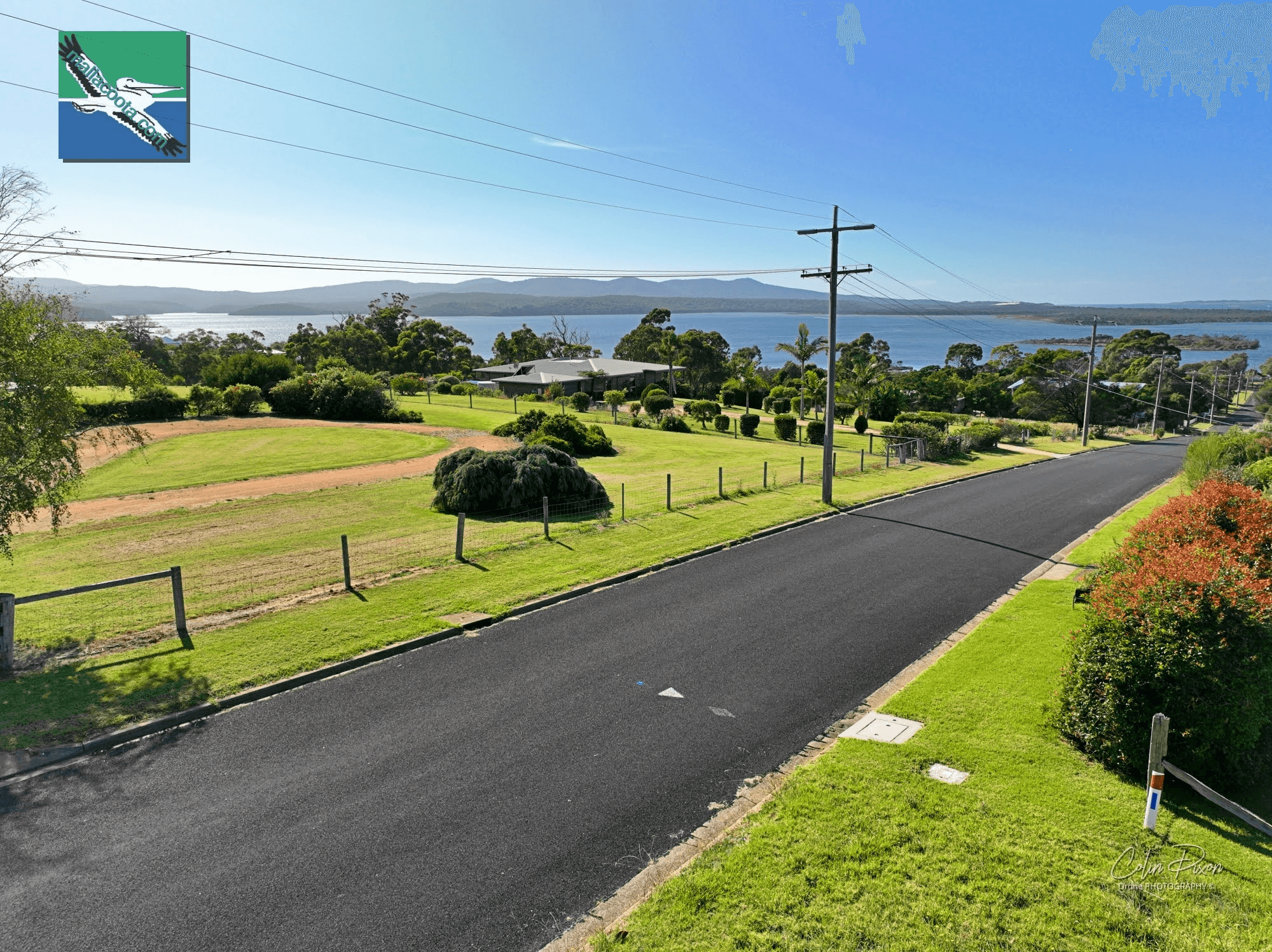 8 Martin Street, MALLACOOTA, VIC 3892