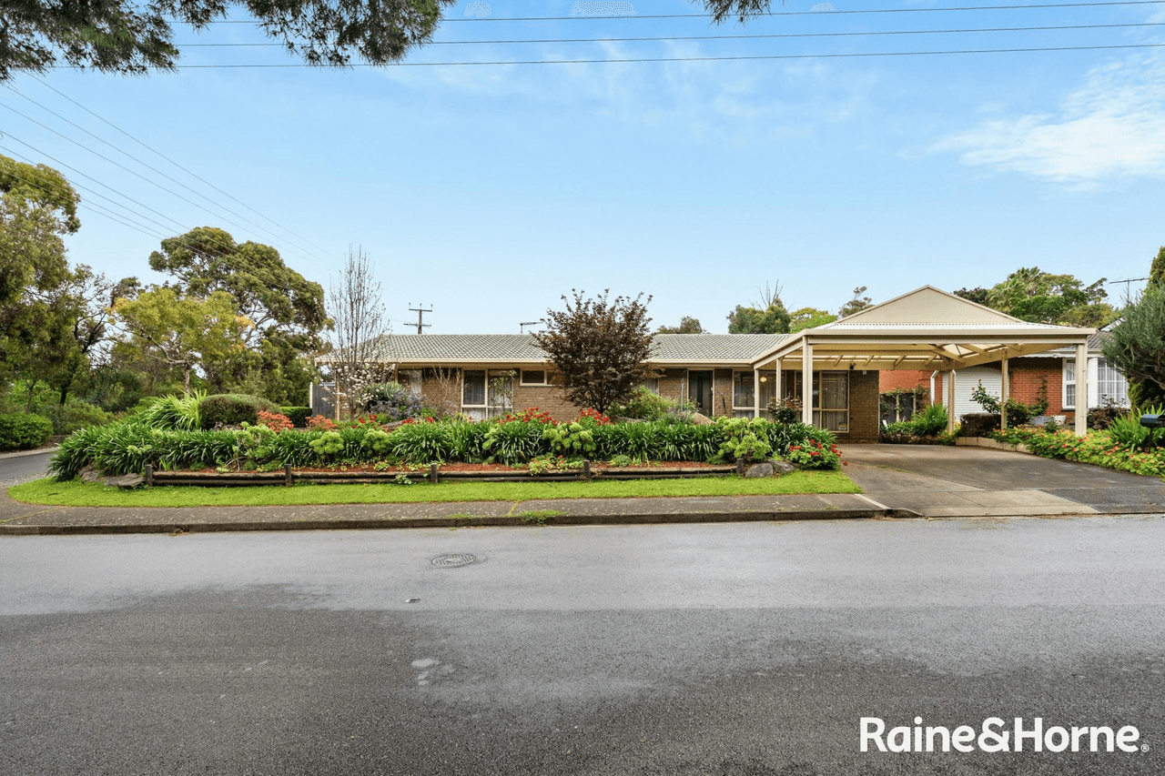 39 Chilcomb Drive, HUNTFIELD HEIGHTS, SA 5163