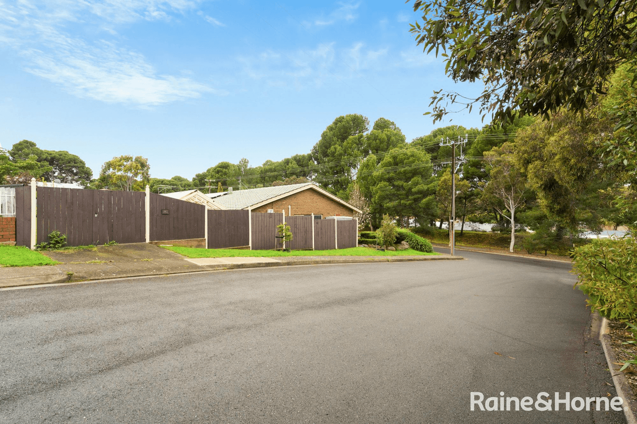 39 Chilcomb Drive, HUNTFIELD HEIGHTS, SA 5163