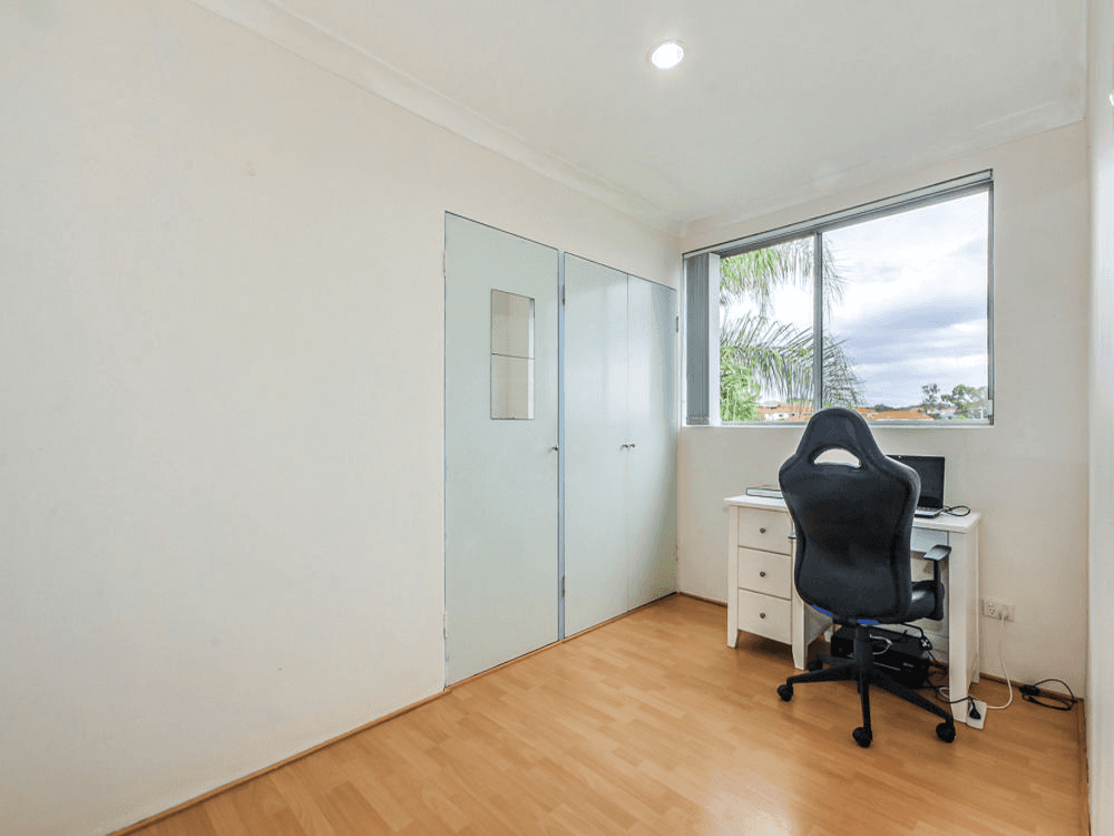 4/83 Rialto Street, GREENSLOPES, QLD 4120