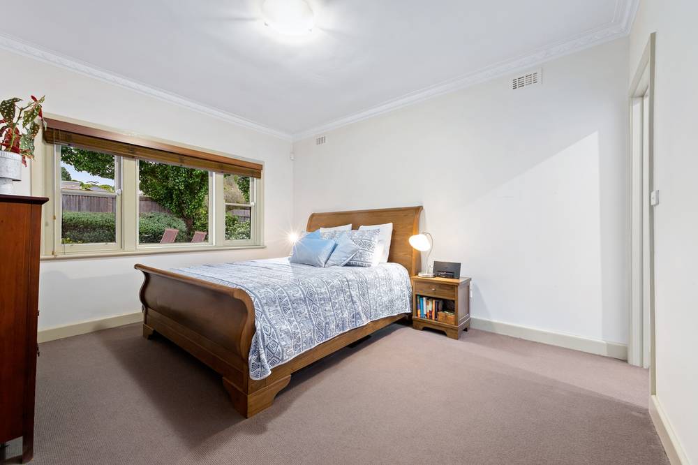 16 Neville Street, BOX HILL SOUTH, VIC 3128