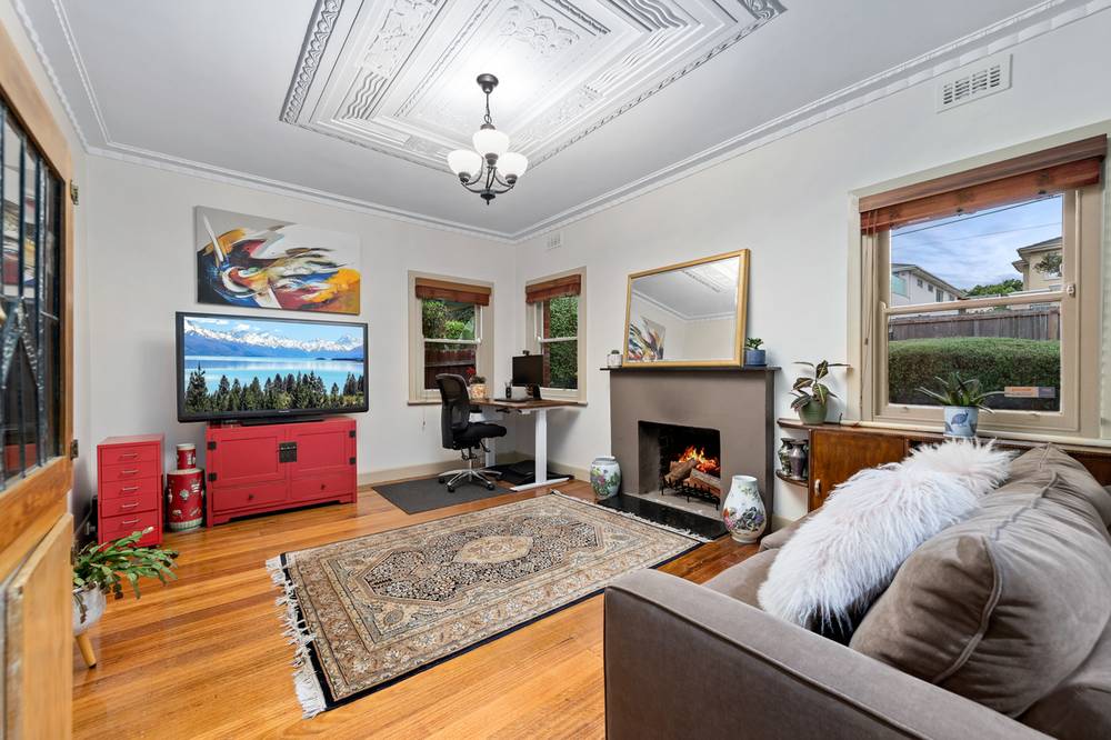 16 Neville Street, BOX HILL SOUTH, VIC 3128