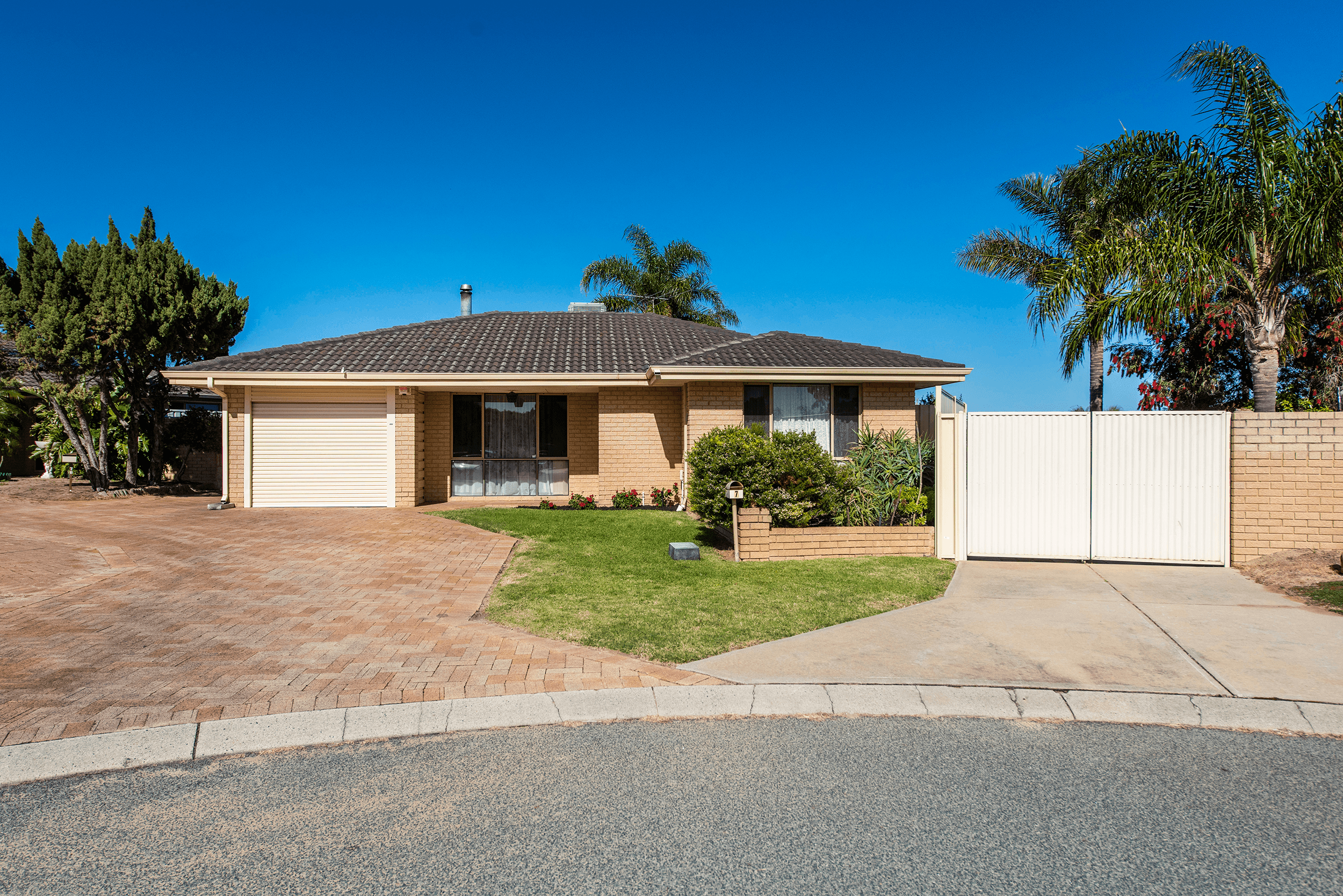 7A Mawi Cove, Marangaroo, WA 6064