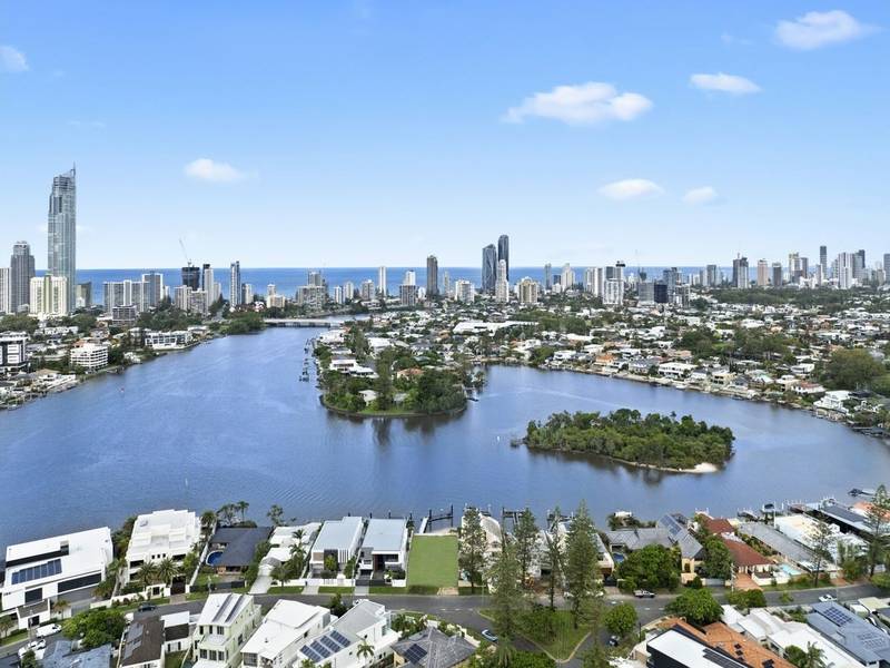 27 The Promenade, Isle Of Capri, QLD 4217