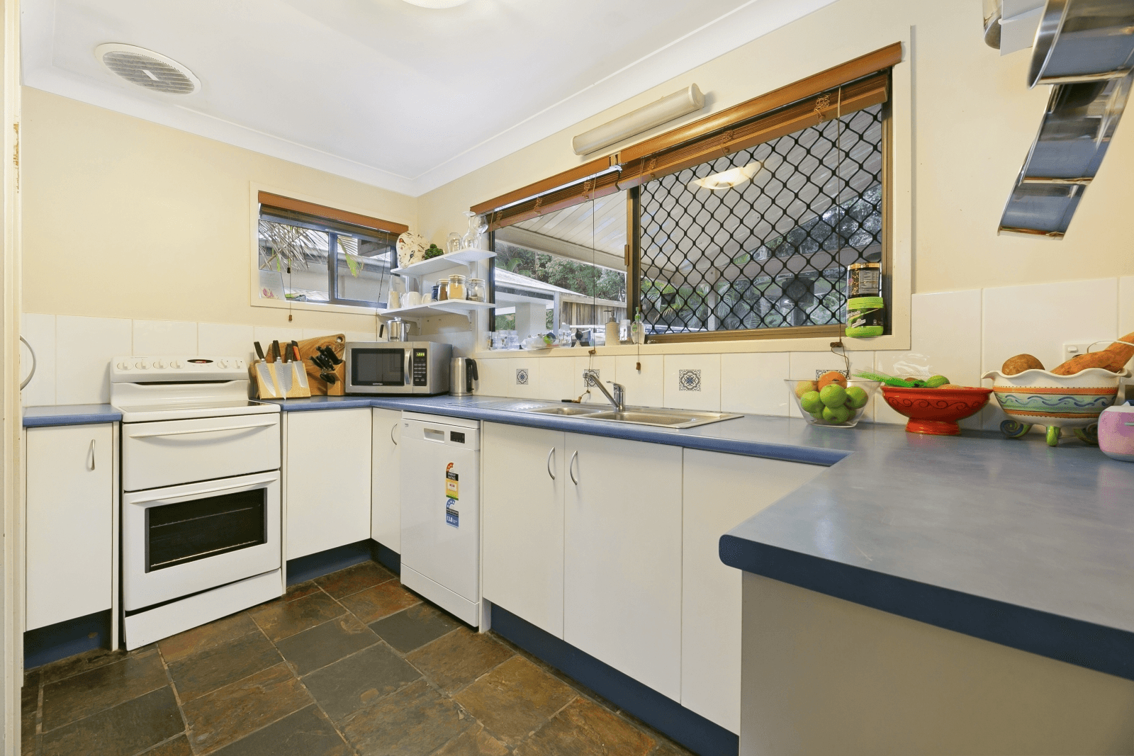 1 Albert Street, Burleigh Heads, QLD 4220