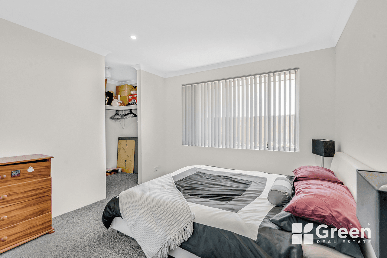 5 Serrata Way, Halls Head, WA 6210