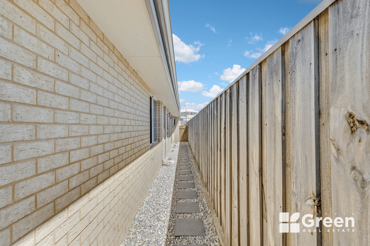 5 Serrata Way, Halls Head, WA 6210