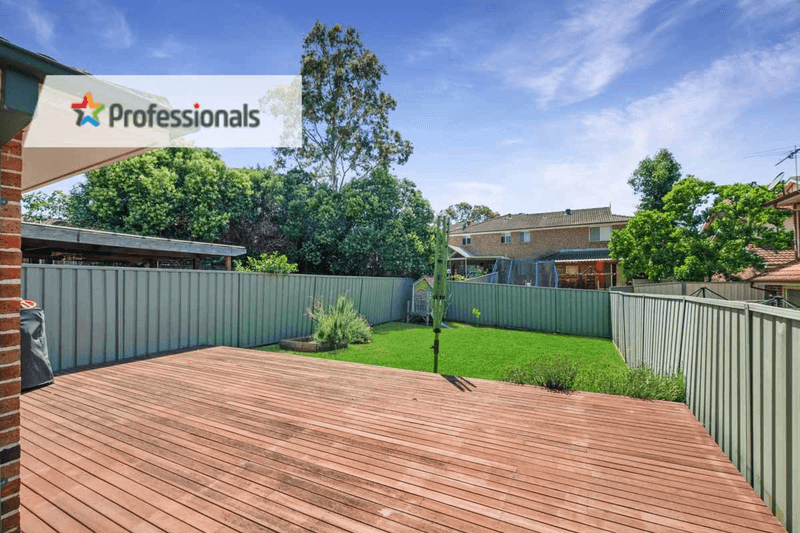 2/42 Luttrell Street, Glenmore Park, NSW 2745