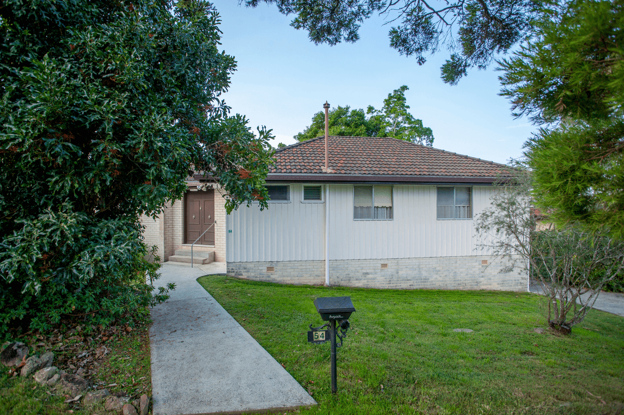 54 Ritchie Crescent, TAREE, NSW 2430