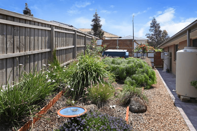 123 Phillip Drive, SUNBURY, VIC 3429