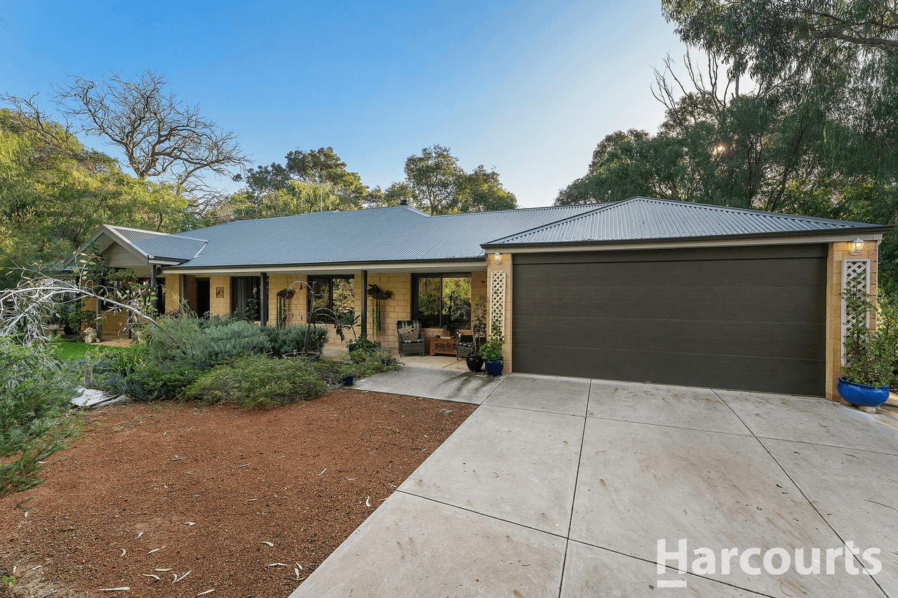 4 Crescent Drive, BOUVARD, WA 6211