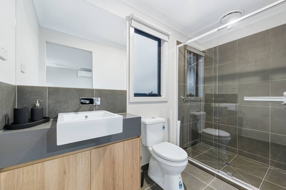 40 Chateau Promenade, Deanside, VIC 3336
