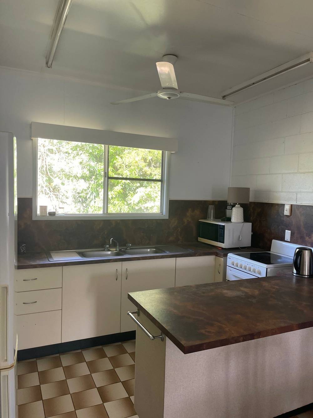 Unit 3/15 Casuarina Cres, Trunding, QLD 4874
