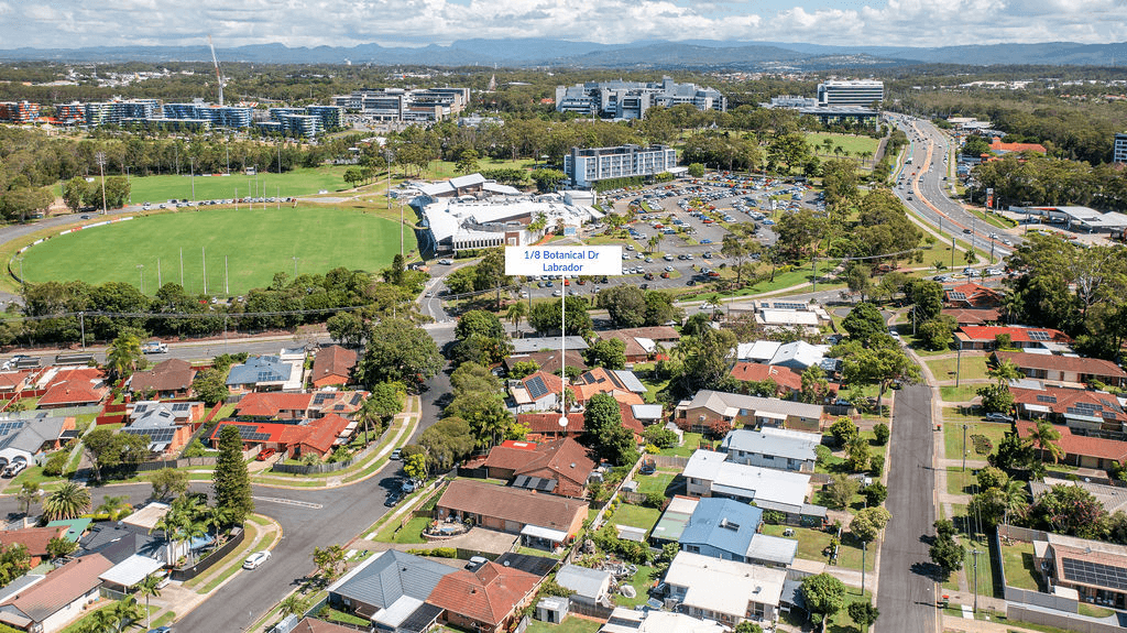 1/8 Botanical Drive, LABRADOR, QLD 4215