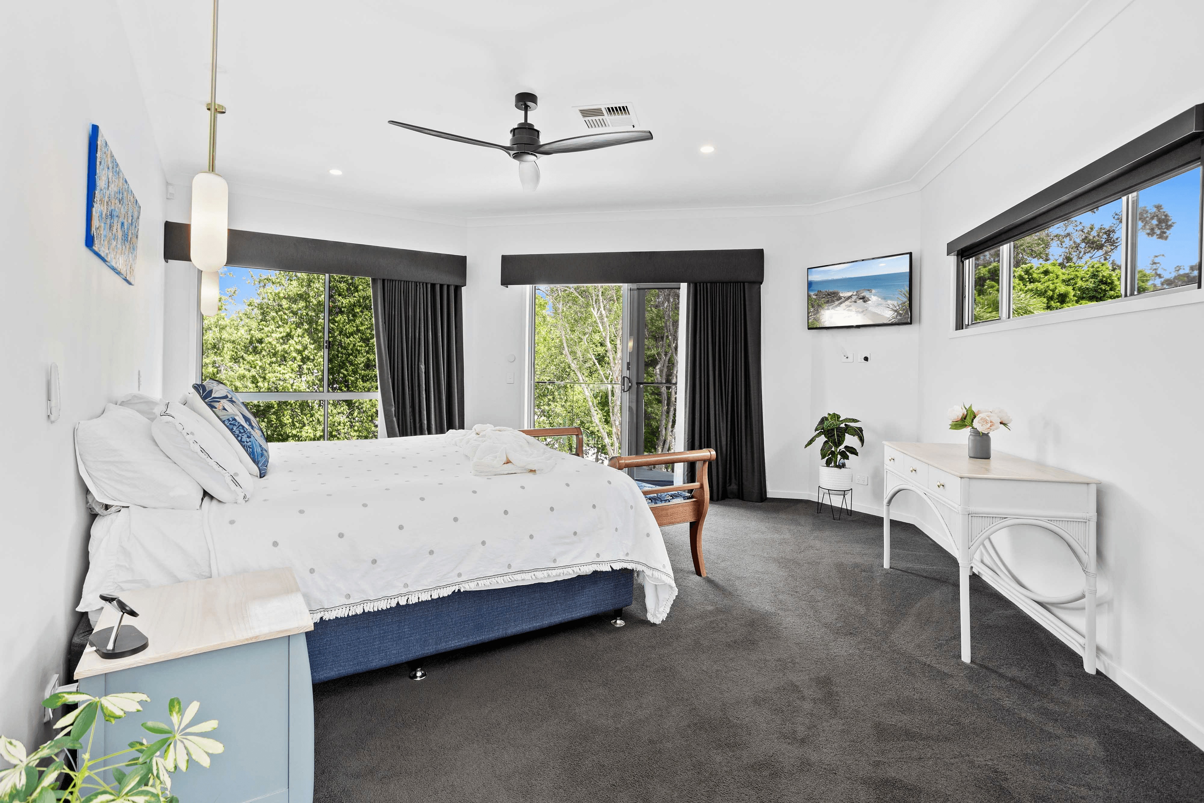 7014B Vista Drive, BENOWA, QLD 4217