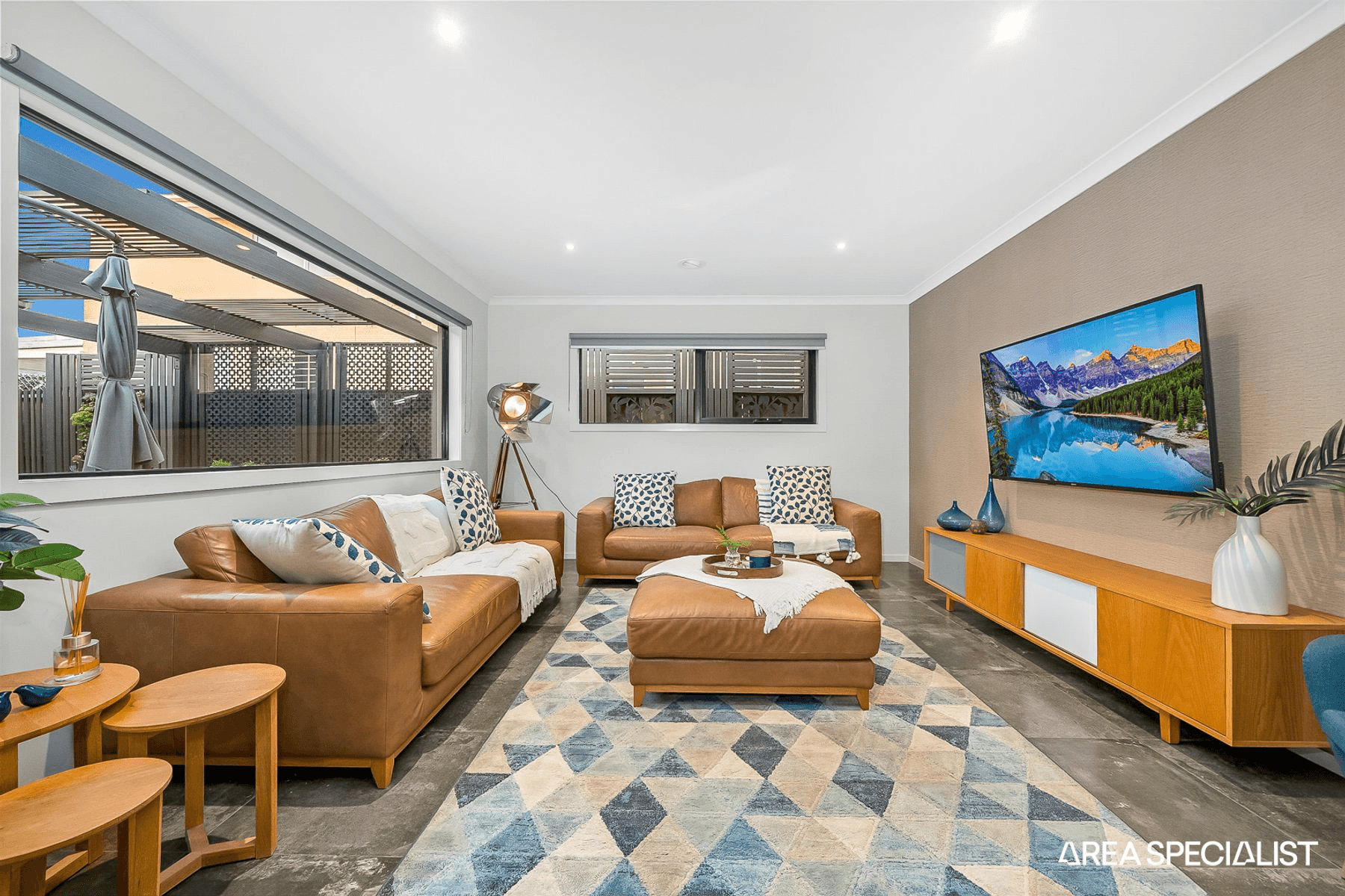31 Flagstaff Crescent, Clyde North, VIC 3978
