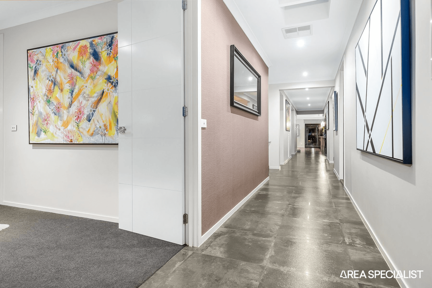 31 Flagstaff Crescent, Clyde North, VIC 3978