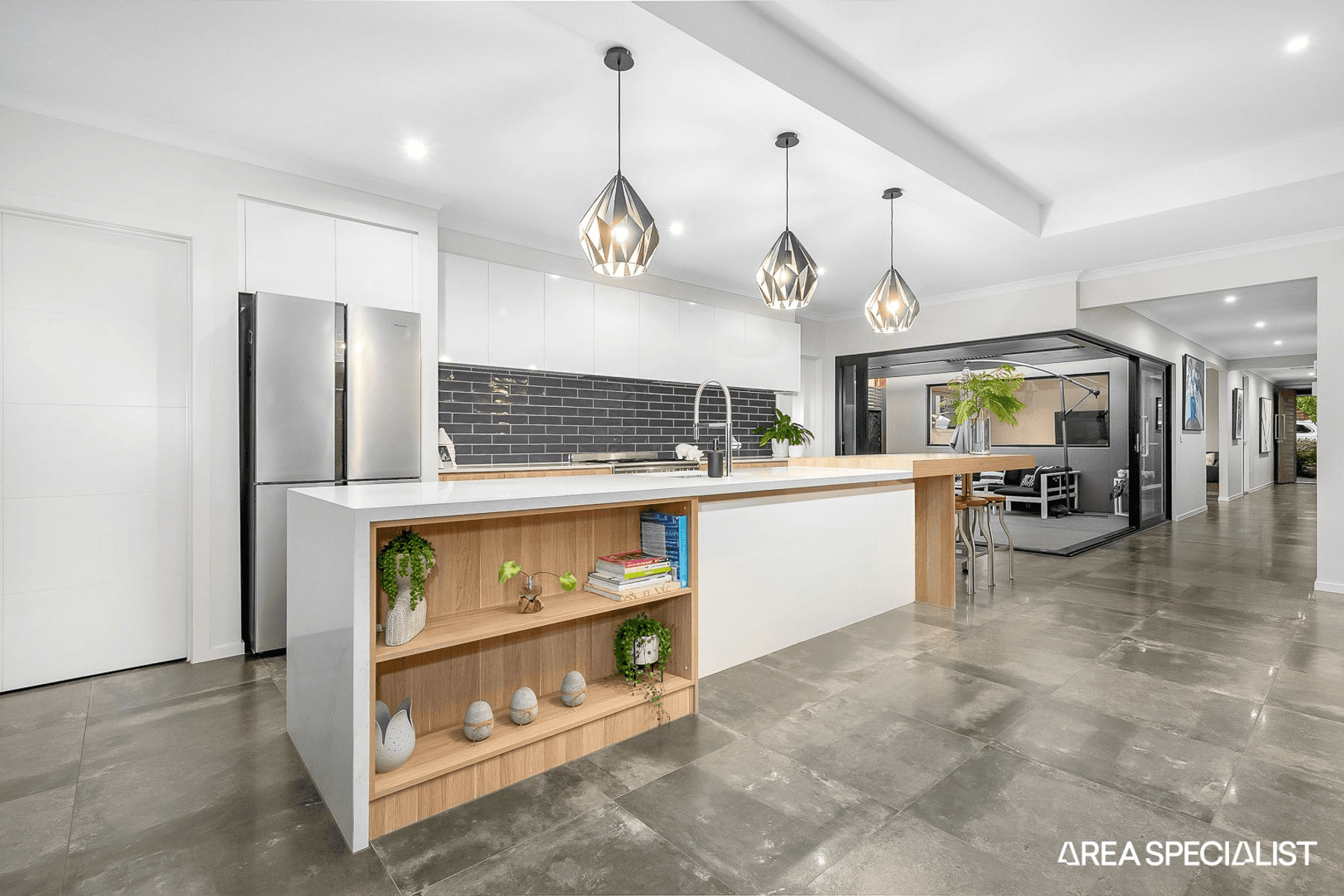 31 Flagstaff Crescent, Clyde North, VIC 3978
